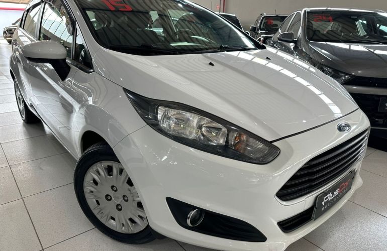 Ford Fiesta 1.5 S Hatch 16v - Foto #2