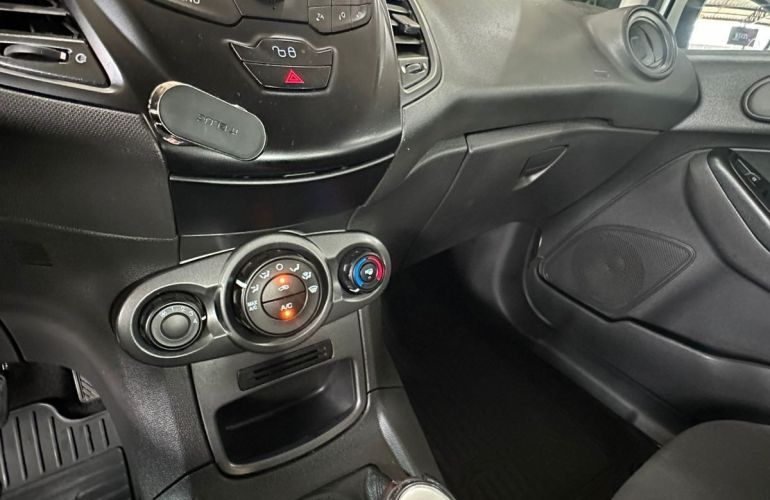 Ford Fiesta 1.5 S Hatch 16v - Foto #7
