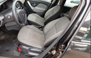 Renault Logan Expression 1.0 16V (Flex) - Foto #7
