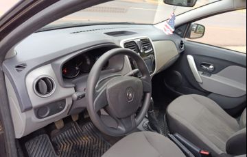Renault Logan Expression 1.0 16V (Flex) - Foto #8