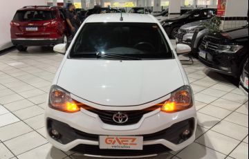 Toyota Etios 1.3 X 16v - Foto #2