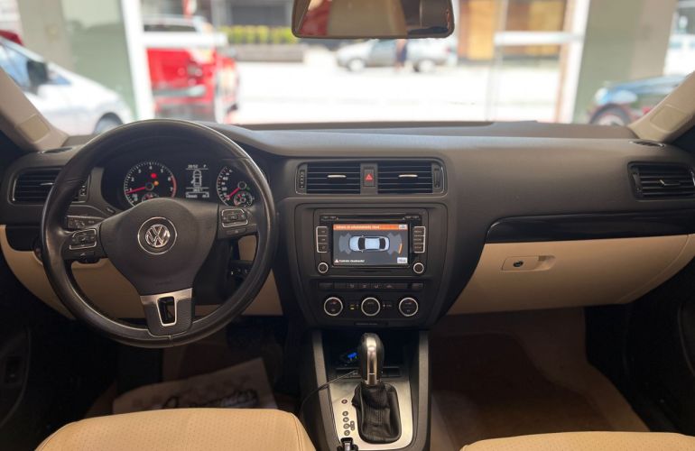 Volkswagen Jetta 2.0 Comfortline - Foto #5