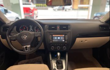 Volkswagen Jetta 2.0 Comfortline - Foto #5