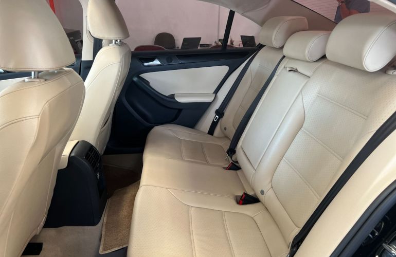 Volkswagen Jetta 2.0 Comfortline - Foto #8