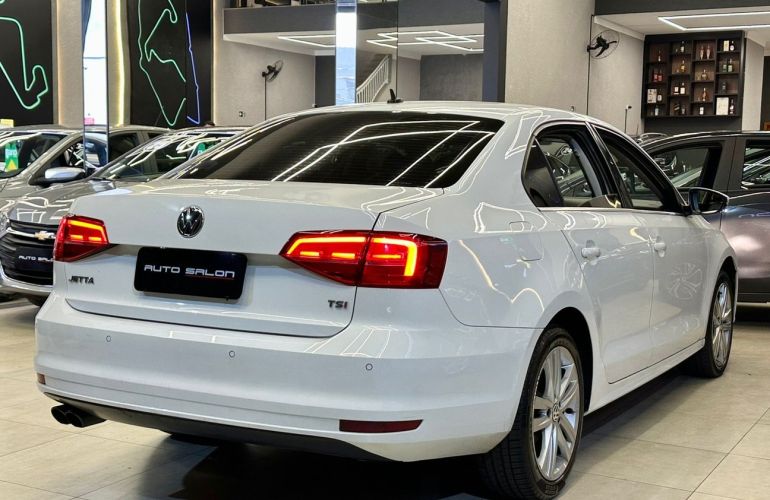 Volkswagen Jetta 2.0 TSi Highline 211cv - Foto #4