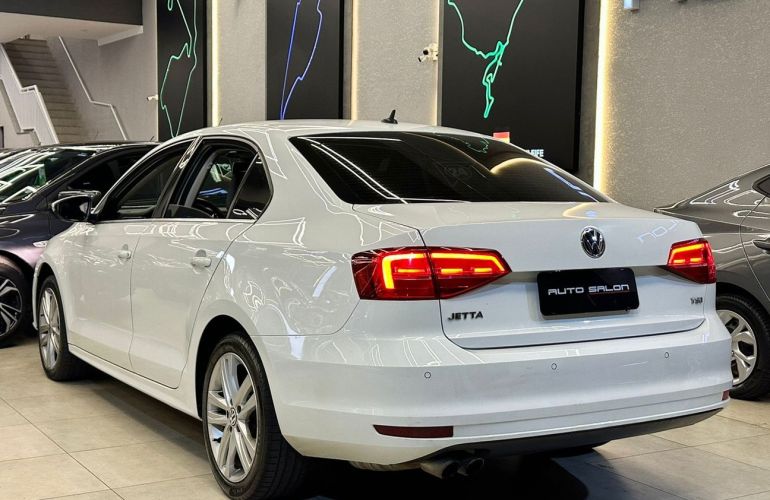 Volkswagen Jetta 2.0 TSi Highline 211cv - Foto #6