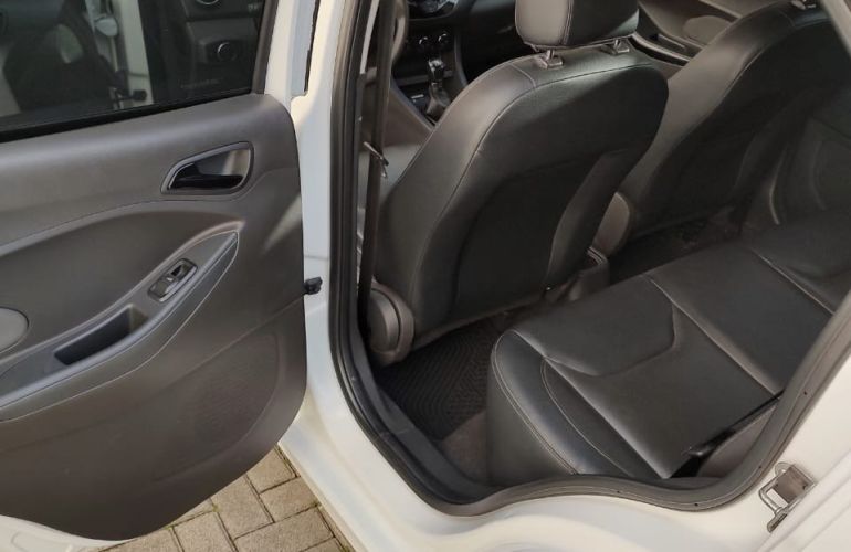 Ford Ka Sedan SEL 1.0 (Flex) - Foto #3