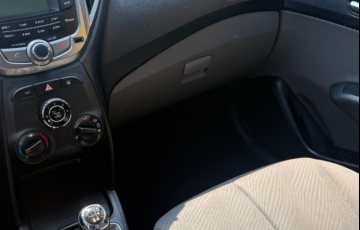 Hyundai HB20S 1.6 Comfort Plus - Foto #5