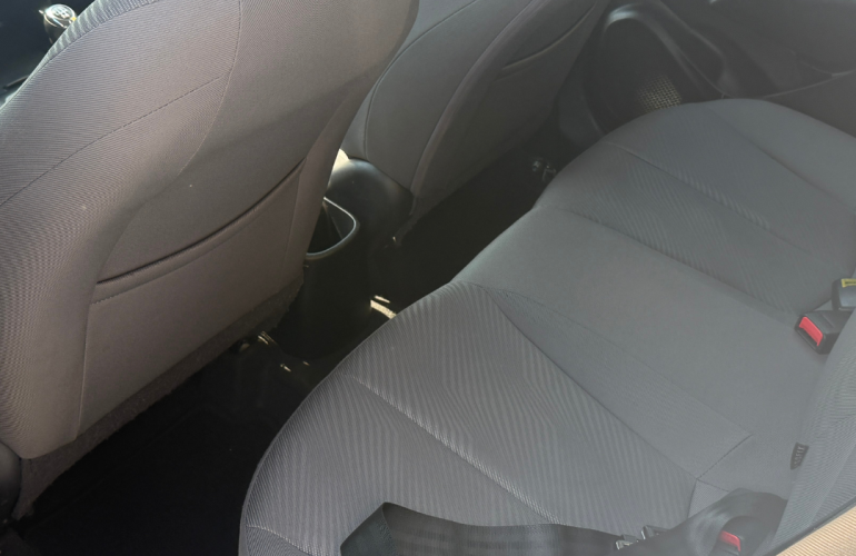 Hyundai HB20S 1.6 Comfort Plus - Foto #7