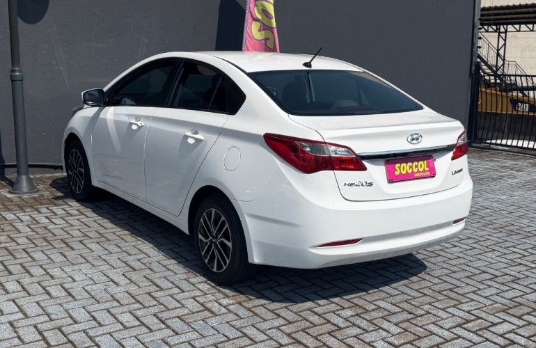 Hyundai HB20S 1.6 Comfort Plus - Foto #8