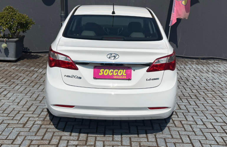 Hyundai HB20S 1.6 Comfort Plus - Foto #9
