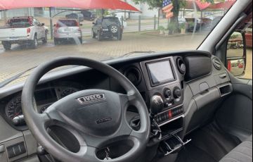 Iveco Daily 35S14 CS - 3750 Luxo - Foto #5