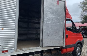 Iveco Daily 35S14 CS - 3750 Luxo - Foto #6