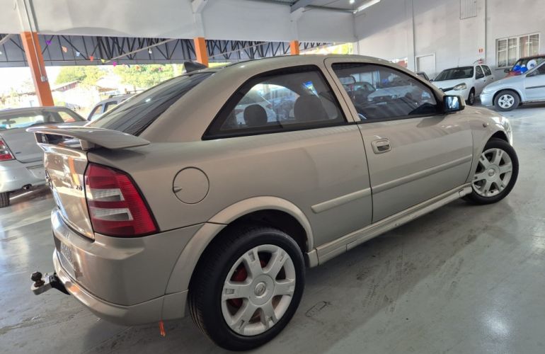 Chevrolet Astra Hatch 2.0 (Flex) - Foto #3
