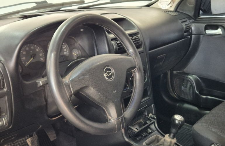 Chevrolet Astra Hatch 2.0 (Flex) - Foto #5