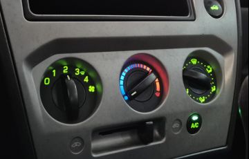 Ford Fiesta Hatch 1.6 (Flex) - Foto #9