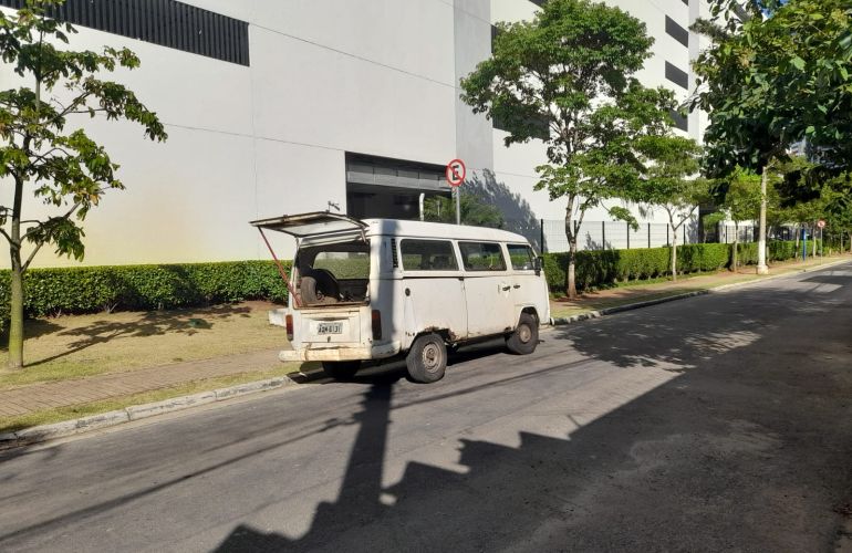 Volkswagen Kombi Standard 1.4 (Flex) - Foto #2