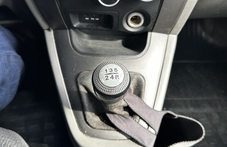 Hyundai Tucson GL 2.0 16V - Foto #3