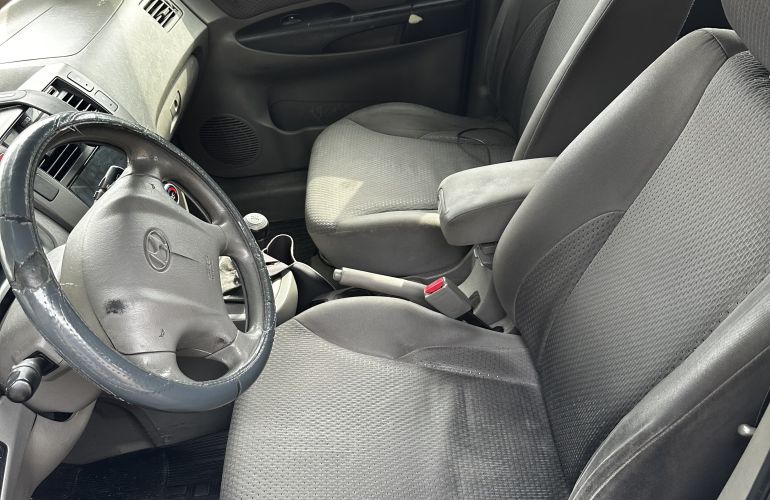 Hyundai Tucson GL 2.0 16V - Foto #10