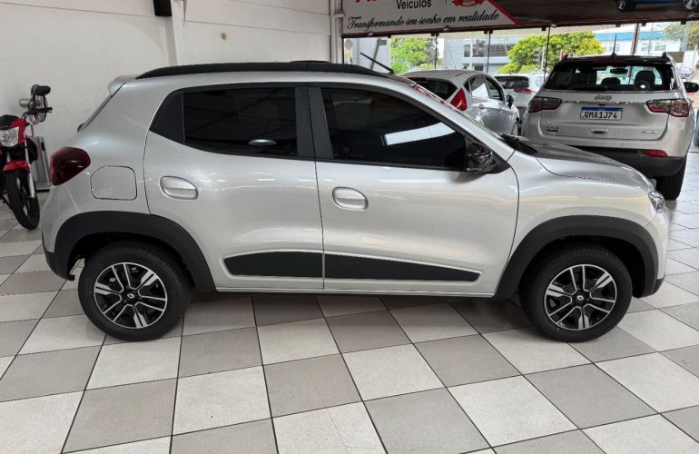 Renault Kwid 1.0 Intense - Foto #8