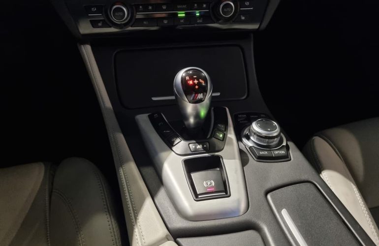 BMW M5 4.4 V8 32v - Foto #10