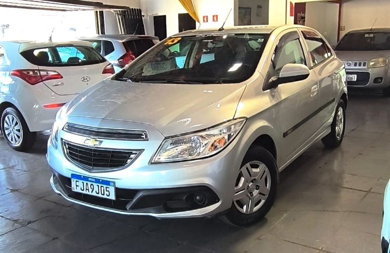 Chevrolet Onix 1.0 MPFi LT 8v - Foto #4