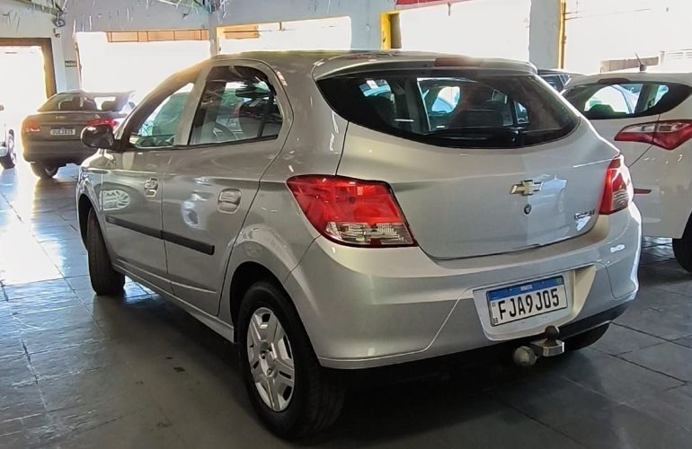 Chevrolet Onix 1.0 MPFi LT 8v - Foto #5