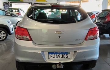 Chevrolet Onix 1.0 MPFi LT 8v - Foto #6