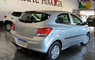 Chevrolet Onix 1.0 MPFi LT 8v - Foto #7