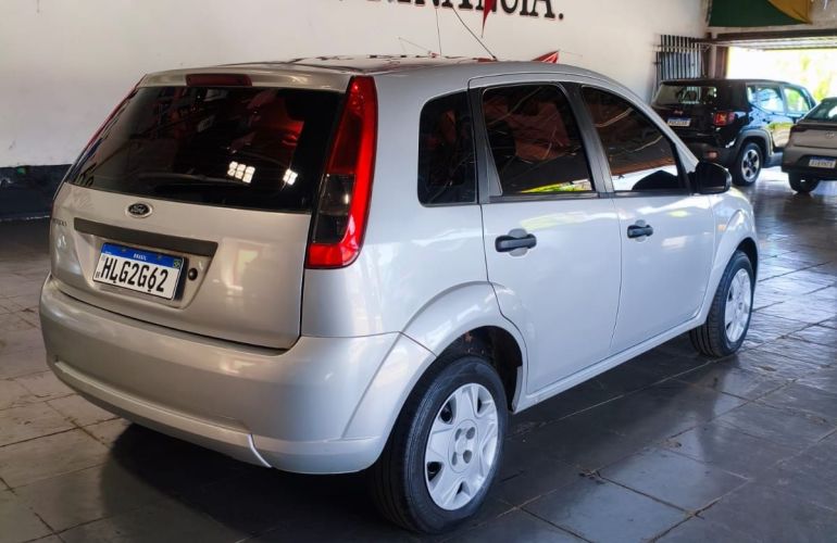 Ford Fiesta 1.0 Rocam Hatch 8v - Foto #6