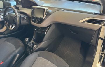 Peugeot 208 Active Pack 1.2 12V (Flex) - Foto #9
