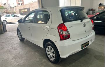 Toyota Etios 1.5 Xs 16V Flex 4p Automático - Foto #3
