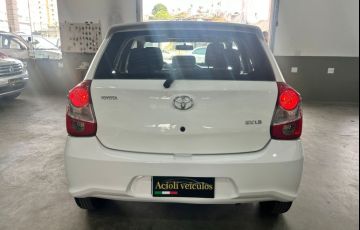 Toyota Etios 1.5 Xs 16V Flex 4p Automático - Foto #4