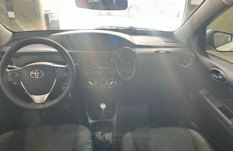 Toyota Etios 1.5 Xs 16V Flex 4p Automático - Foto #7