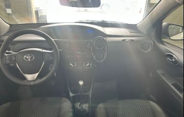 Toyota Etios 1.5 Xs 16V Flex 4p Automático - Foto #7