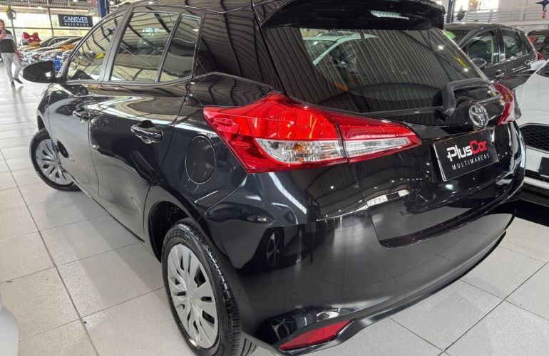 Toyota Yaris 1.5 Xl - Foto #5