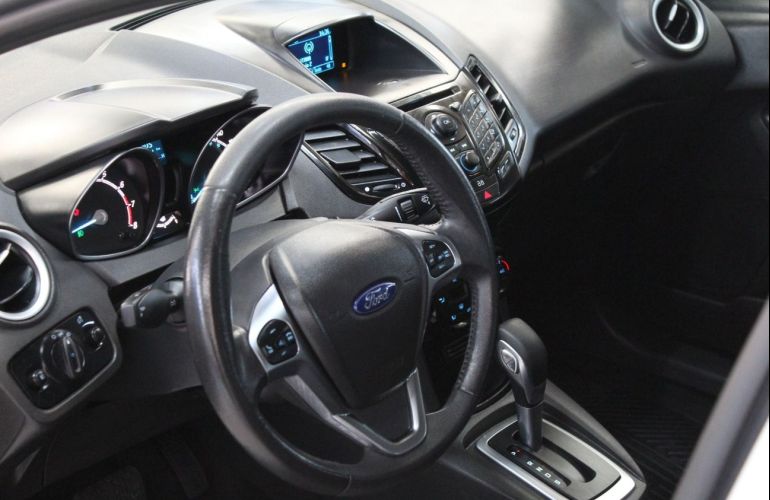 Ford Fiesta 1.6 Titanium Hatch 16v - Foto #3