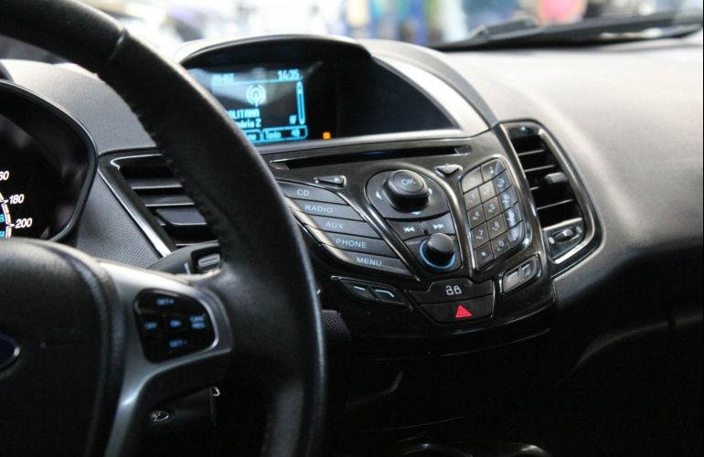 Ford Fiesta 1.6 Titanium Hatch 16v - Foto #8
