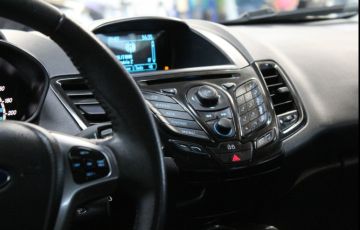 Ford Fiesta 1.6 Titanium Hatch 16v - Foto #8