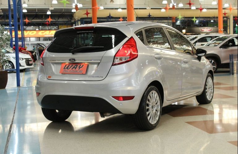 Ford Fiesta 1.6 Titanium Hatch 16v - Foto #9