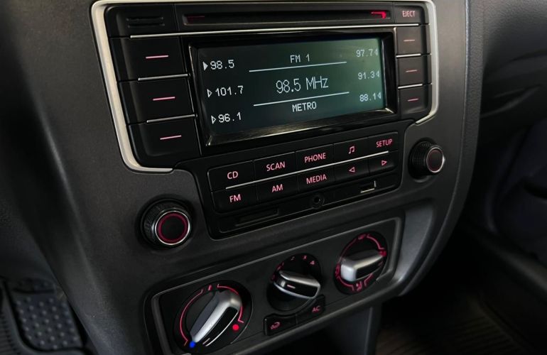 Volkswagen Fox 1.6 Mi 8v - Foto #6