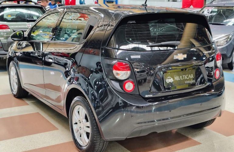 Chevrolet Sonic 1.6 LT 16v - Foto #3