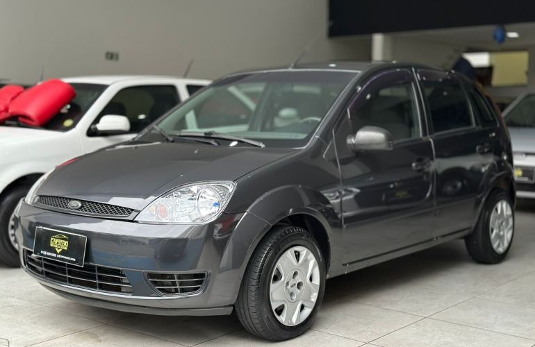 Ford Fiesta 1.6 MPi Hatch 8v - Foto #4