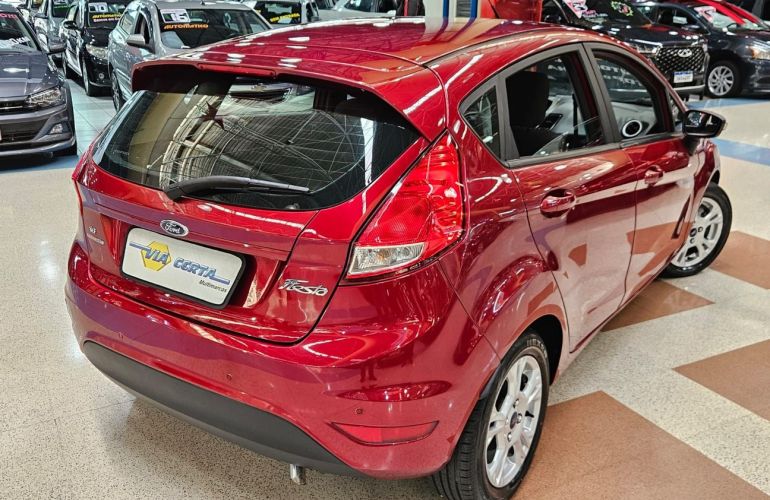 Ford Fiesta 1.6 SE Hatch 16v - Foto #3