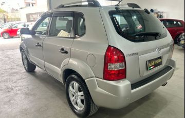 Hyundai Tucson 2.0 MPFi GL 16V 142cv 2WD Gasolina 4p Automático - Foto #4