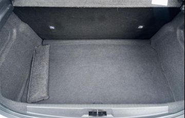 Peugeot 208 1.0 16V Like - Foto #2