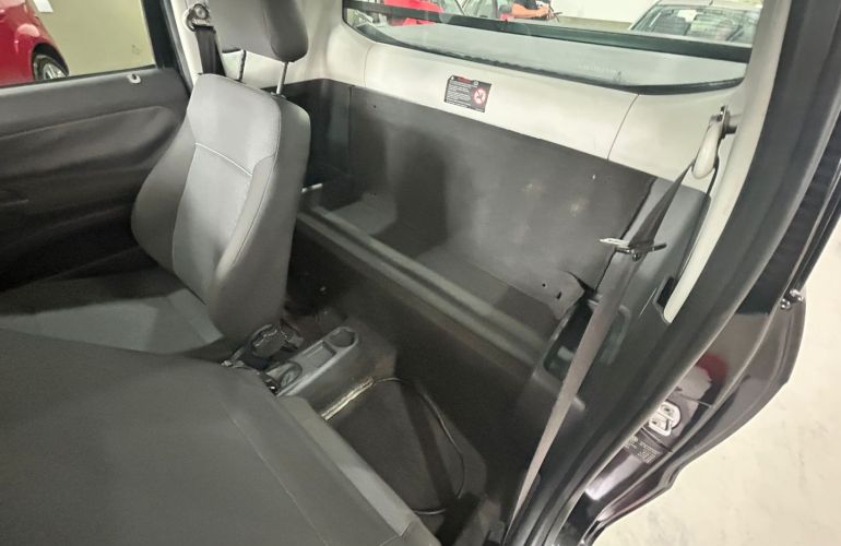 Volkswagen Saveiro 1.6 Mi CE 8V Flex 2p Manual G.v - Foto #8
