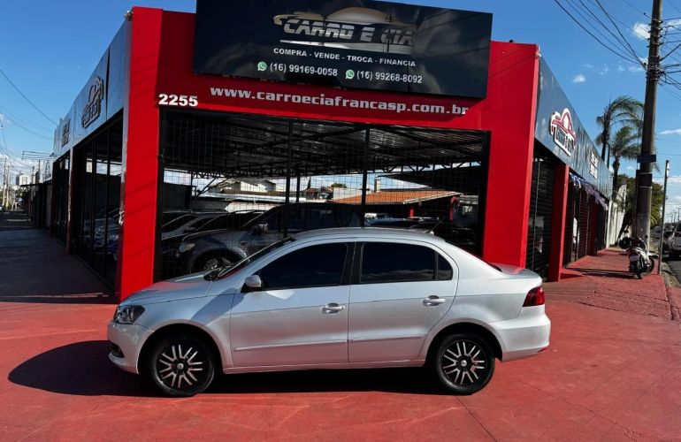 Volkswagen Voyage 1.6 Mi Comfortline 8v - Foto #1