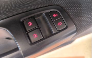 Volkswagen Voyage 1.0 12v MPi Totalflex - Foto #10