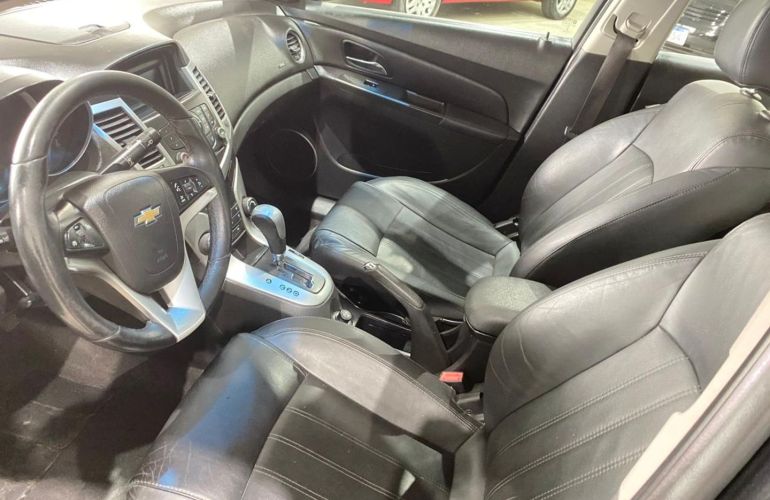 Chevrolet Cruze 1.8 LT 16V Flex 4p Automático - Foto #6